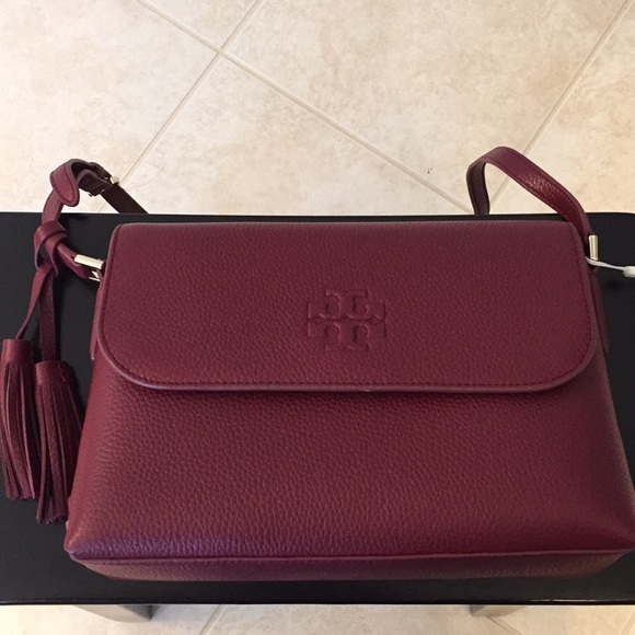 Tory Burch Thea Messenger Bag in Imperial Garnet - Picture 5 of 9